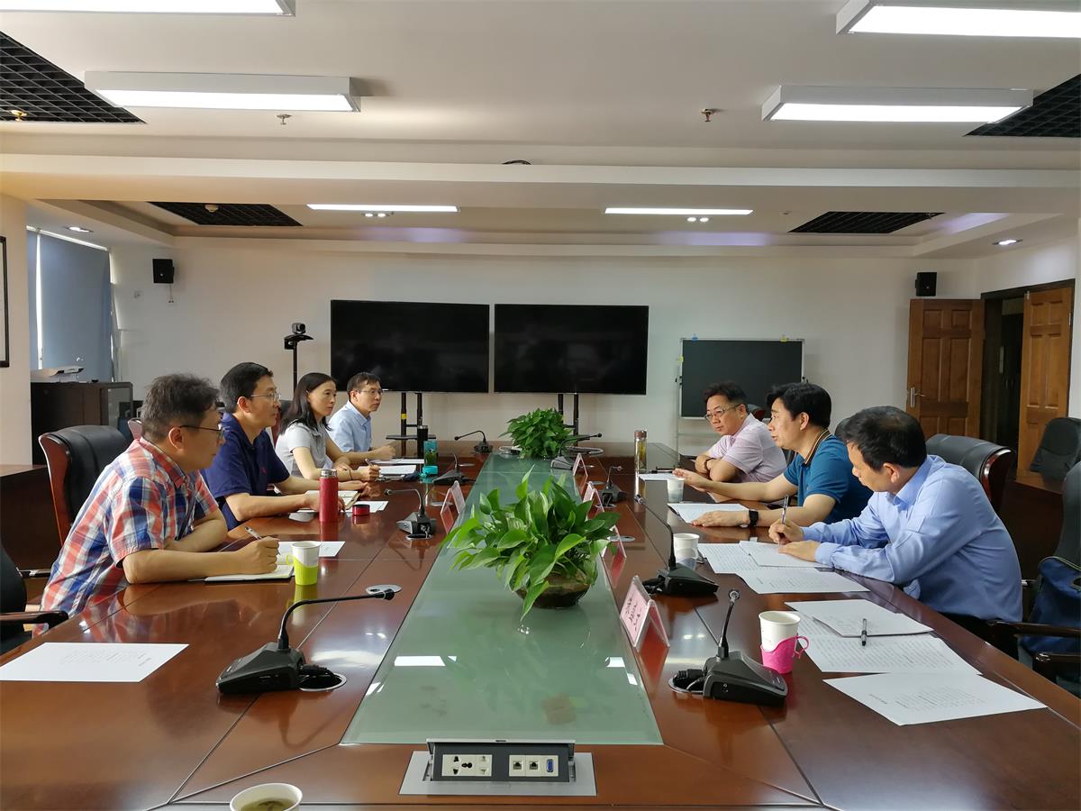 座谈会2.jpg