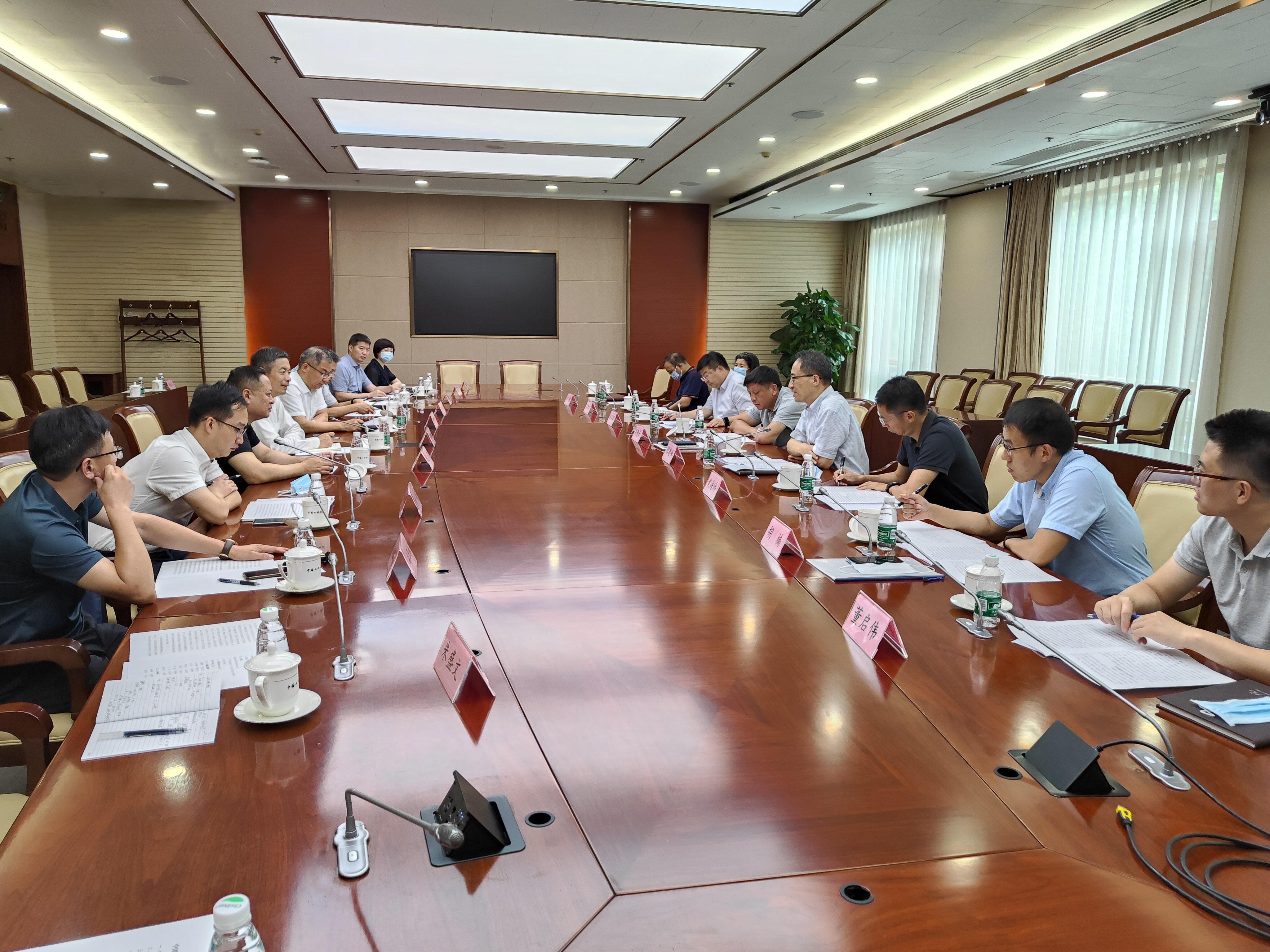 省委常委、省政府副省长任珠峰率队走访中国工程院.jpg